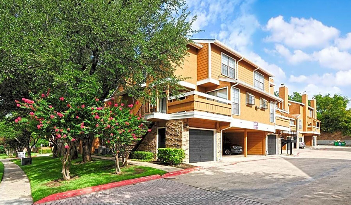 Multifamily Properties Portfolio Invest on Apartment Buildings